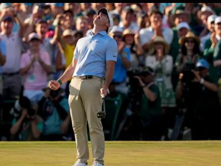 Crutha&iacute;onn Rory McIlroy stair le dh&aacute; bhua as a ch&eacute;ile sna Masters