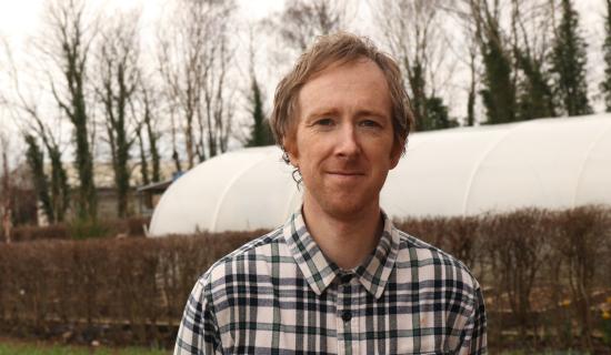 Tagann feirmeoir de chuid Bhun Cranncha ar sh&iacute;olta rath&uacute;lachta na Gairneoireachta