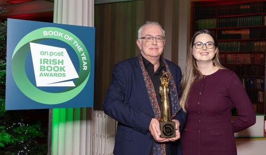 Ainmn&iacute;odh Taibhs&iacute; na R&oacute;imhe leis an Ollamh Joseph O&rsquo;Connor mar Leabhar na Bliana &Eacute;ireannach 2025