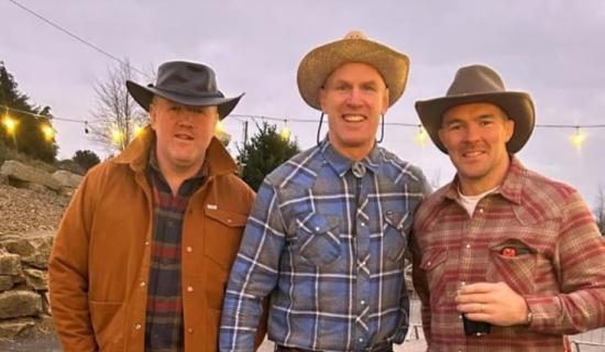 PICTI&Uacute;IR&Iacute;: Cuireann finsc&eacute;alta rugba&iacute; na h&Eacute;ireann na Spurs orthu f&eacute;in chun cabhr&uacute; le Sean O'Brien a bhainis a cheili&uacute;radh