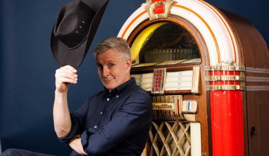 A&iacute;onna speisialta f&oacute;gartha do chom&oacute;rtas Acht Oscailte an Late Late Show na seachtaine seo