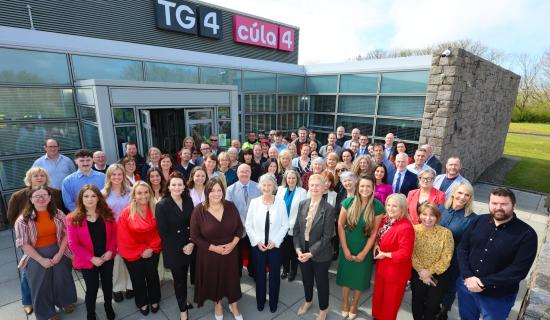 Tugann Uachtar&aacute;n na h&Eacute;ireann cuairt ar TG4 roimh chom&oacute;radh 30 bliain