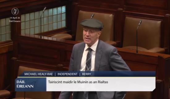 WATCH: Michael Healy Rae announces his intention to resign from Government in the D&aacute;il