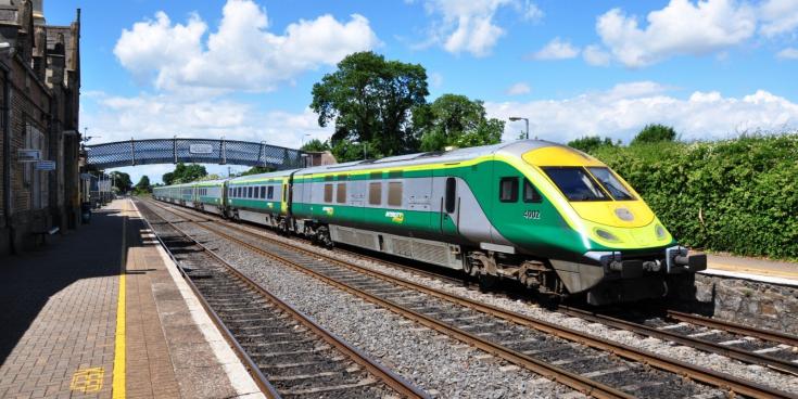 Rabhadh do chustaiméirí faoi chur isteach ar sheirbhísí Iarnród Éireann an deireadh seachtaine seo