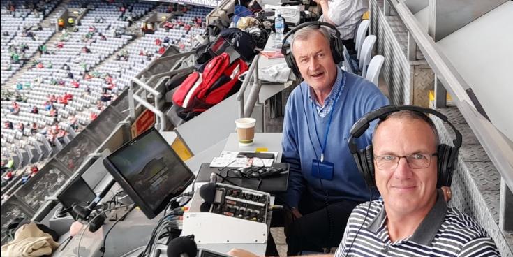 Tr&aacute;chtaireacht Ghaeilge ar Chom&oacute;rtas na S&eacute; N&aacute;isi&uacute;in agus cluich&iacute; m&oacute;ra sacair ar RT&Eacute;