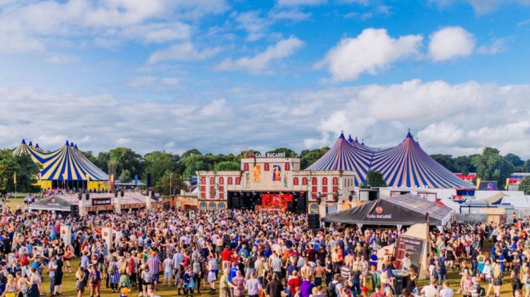 Cl&aacute;r iontach f&oacute;gartha do Electric Picnic a chuirfidh f&aacute;ilte roimh 80,000 duine ag an bhf&eacute;ile