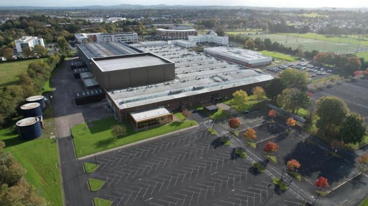 T&aacute; Troy Studios i nd&aacute;n d&oacute;ibh a bheith ina l&aacute;rionad teilif&iacute;se r&eacute;altachta in &Eacute;irinn tar &eacute;is comhaont&uacute; ilmhilli&uacute;n euro