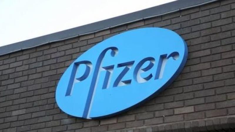 Tá an gnólacht cógaisíochta Pfizer chun na céadta post a ghearradh ar fud na hÉireann