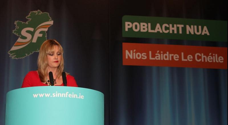 Sinn Féin ag géilleadh ar a gcuid prionsabal ar mhaithe le cumhacht - Toiréasa Ferris