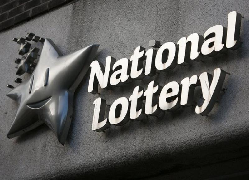 Bhuaigh imreoir&iacute; Lotto &oacute; thr&iacute; chontae an t-&oacute;r agus buachan &euro;3 milli&uacute;n le ch&eacute;ile