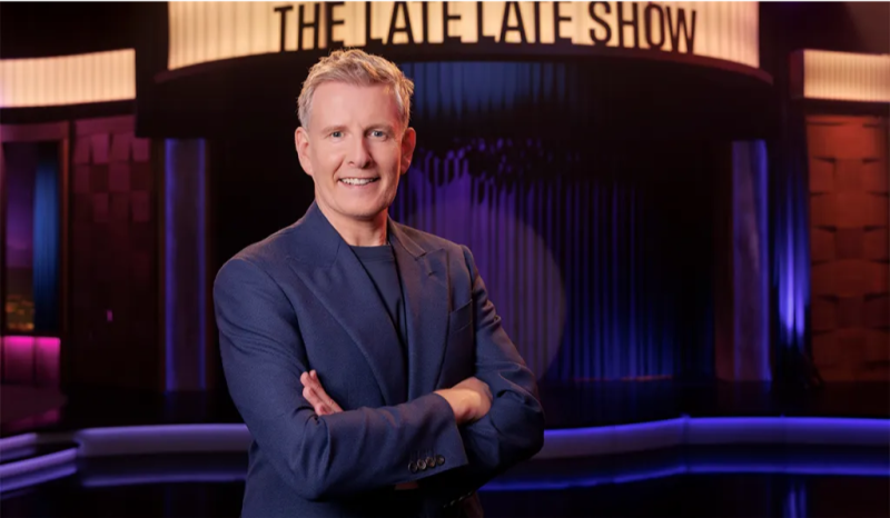 Léiríonn figiúirí gur bhain Patrick Kielty amach an clár is láidre riamh de The Late Late Show