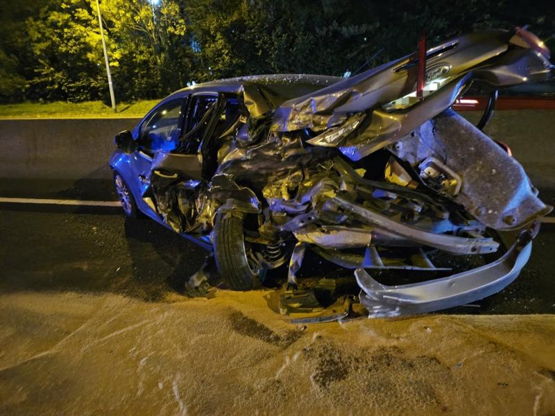 Rabhadh eisithe tar éis tiománaí teacht slán tar éis timpiste ar an M50