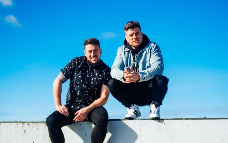 Cé hiad na haíonna ar chlár na seachtaine seo de The 2 Johnnies Late Night Lock In