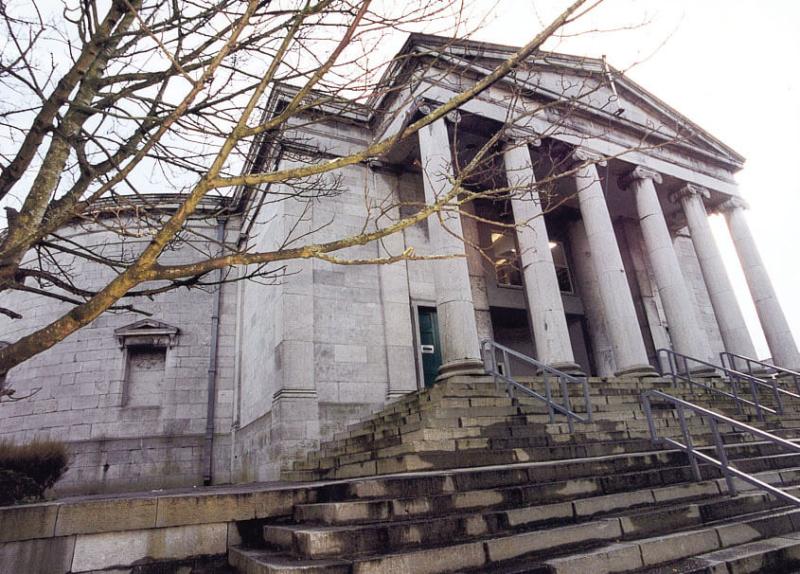 Beirt fhear le teacht os comhair na cúirte maidir le €32.8m de dhrugaí a urghabhadh ag Calafort Chorcaí