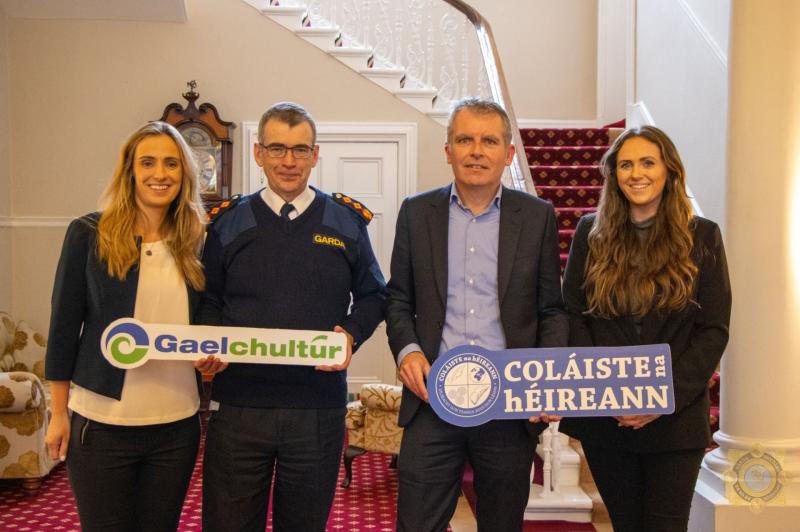 Seolann an Garda Síochána acmhainní nua foghlama Gaeilge do phearsanra an Gharda Síochána