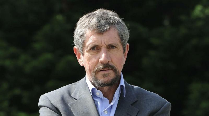 Cuirtear síos ar Charlie Bird mar ‘an tuairisceoir is mó' dá ghlúin in ómós ardmholtach 