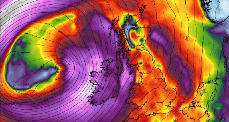 Eisíonn Met Éireann rabhaidh aimsire agus Éire ag ullmhú do stoirmeacha faoi dhó