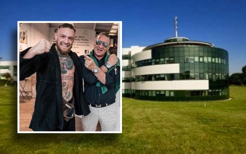 Taom croí ar Tony, athair Conor McGregor, agus téann sé faoi obráid éigeandála