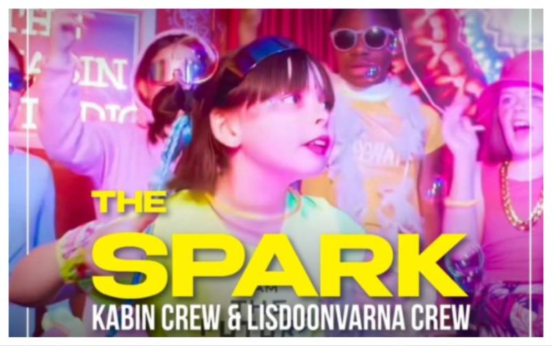 Páistí scoile na hÉireann ar an liosta fada do Ghradaim Grammy le haghaidh braite víreasach ‘The Spark’