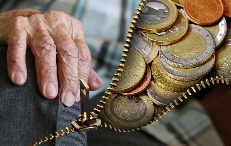 'Ní rómhall riamh gníomhú' - Níl aon phlean pinsin ag duine as gach ceathrar daoine fásta in Éirinn