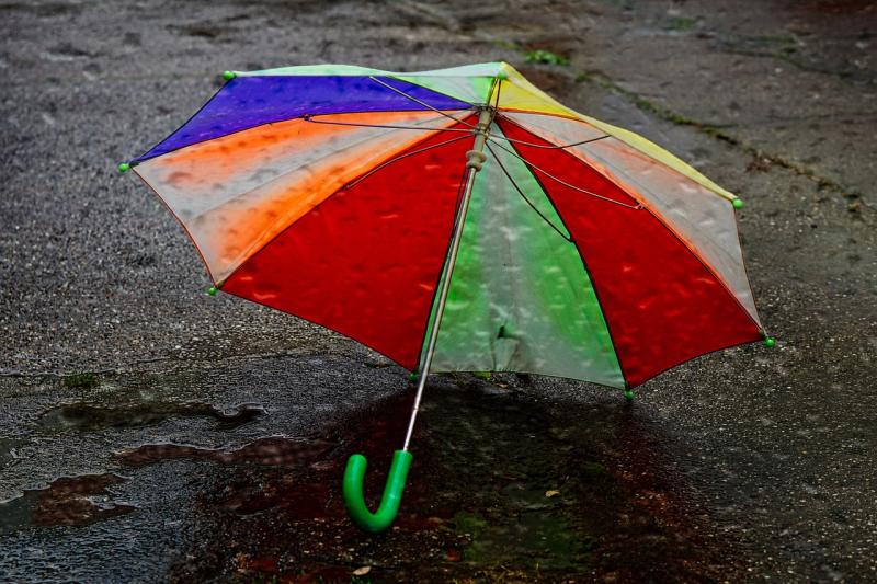 Síneann Met Éireann rabhadh stádais oráiste chuig GACH contae agus Stoirm Darragh ag druidim linn