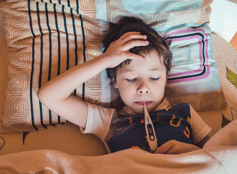 Conas fanacht sábháilte mar bhí breis is 400 duine san ospidéal leis an bhfliú an séasúr seo Nollag