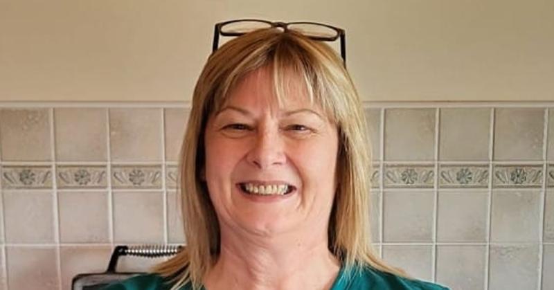 Déanann Conallach mná a post deisce a mhalartú ar mhaithe le solúbthacht agus sásamh sa chúram sláinte