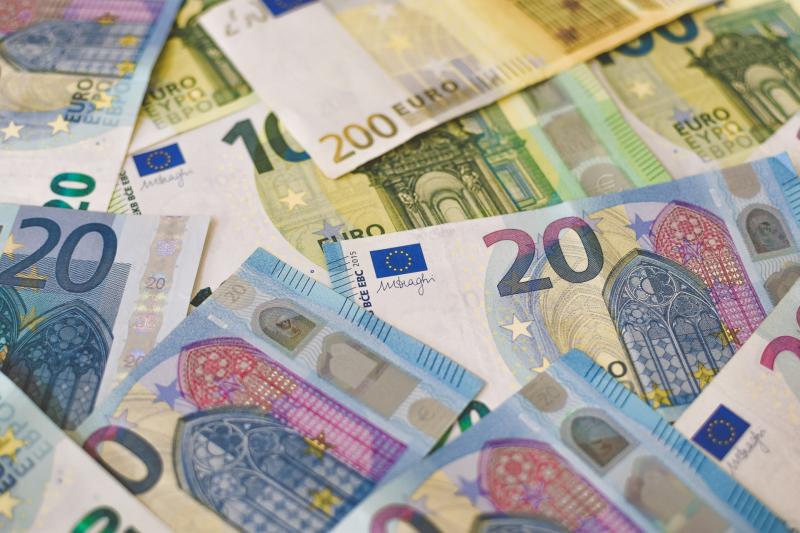Na mílte atá i dteideal íocaíocht Leasa Shóisialaigh aonuaire de €2,000 - seo conas iarratas a dhéanamh
