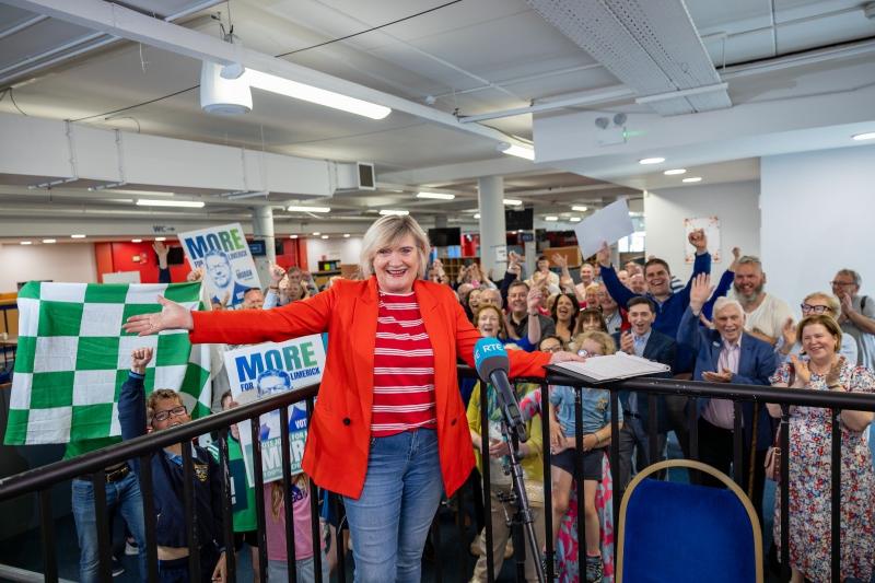 Agus sin wrap! Deireadh ré agus comhfhreagraí aitheanta RTÉ ag fógairt scoir
