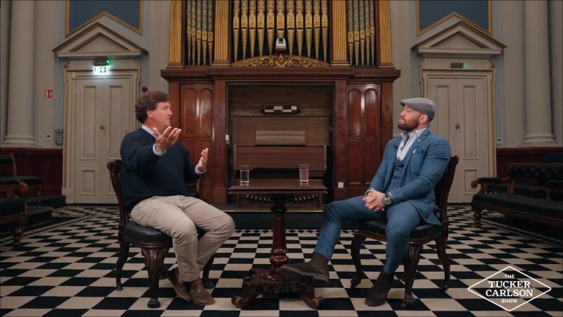 Gabhann Saoirseoirí na hÉireann leithscéal as agallamh Conor McGregor le Tucker Carlson