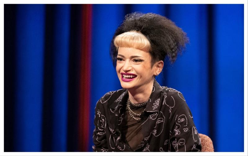 Aisteoir Éireannach agus réalta TikTok i measc na n-ainmneacha móra atá deimhnithe do Celebrity Traitors ar an BBC