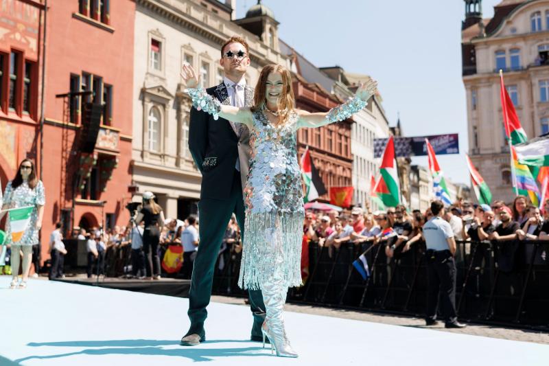 Conas agus cá háit le féachaint ar iontráil na hÉireann agus í ag seinm sa dara leathcheannais Eurovision