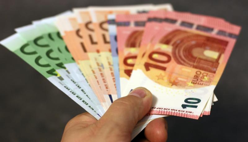 Éireannaigh incháilithe do mhéadú leasa shóisialaigh €285 fiú amháin i bhfostaíocht lánaimseartha