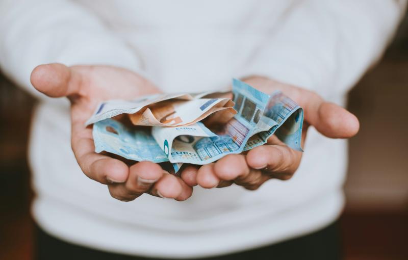 Na mílte i líne le haghaidh íocaíocht leasa shóisialaigh €447 i ndiaidh athrú mór ar rialacha