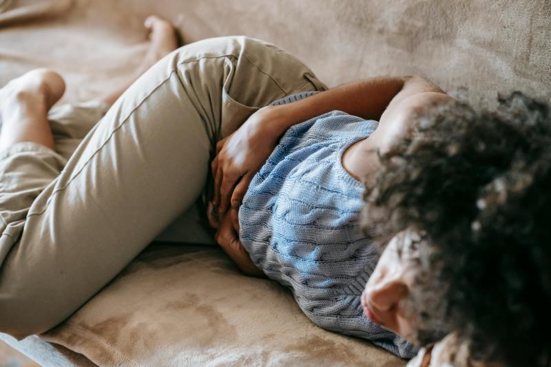 'Neamhghlactha' - Beagnach 800 bean ar liosta feithimh le haghaidh obráid endometriosis in Éirinn