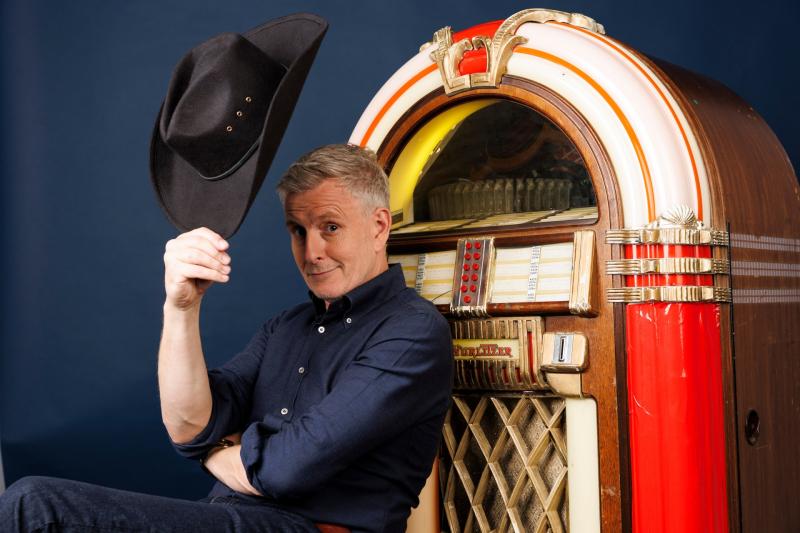 Clár ceoil na réaltaí fógartha do chlár speisialta ceoil tíre Late Late Show na seachtaine seo