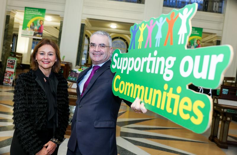 S&iacute;n&iacute;onn An Post conradh nua chun &iacute;oca&iacute;ochta&iacute; airgid thar an gcuntar a shol&aacute;thar ag oifig&iacute; poist