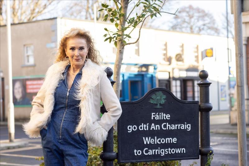 'T&aacute; s&eacute; oifigi&uacute;il!' - T&aacute; r&eacute;alta gall&uacute;na&iacute; ollmh&oacute;r p&aacute;irteach i bhfoireann Fair City ar RT&Eacute;