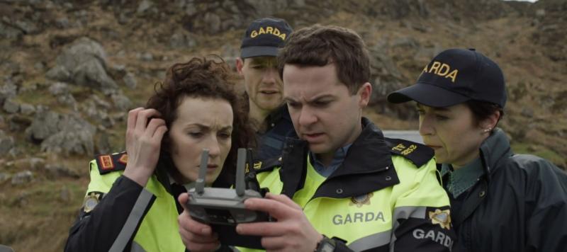 Cuirtear t&uacute;s leis an scann&aacute;na&iacute;ocht ar shraith a d&oacute; den dr&aacute;ma coireachta Cr&aacute;