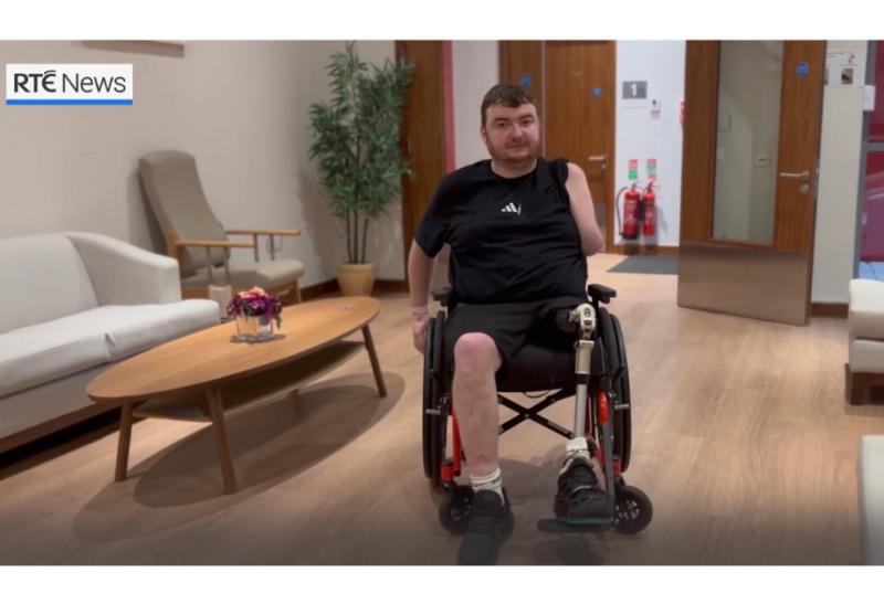 'Bh&iacute; mo l&aacute;mh f&oacute;s sa charr' - Fear &oacute;g (30) ag tabhairt rabhaidh do dhaoine eile gan tiom&aacute;int faoi thionchar an &oacute;il cho&iacute;che