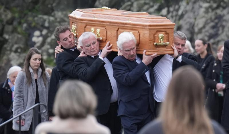 &lsquo;Codladh go s&aacute;mh, a dheirfi&uacute;r bheag&rsquo;: Roinneann dearth&aacute;ir n&oacute;im&eacute;id dheireanacha shaol altra roimh imbhualadh marfach i Luimneach i n-adhradh corraitheach