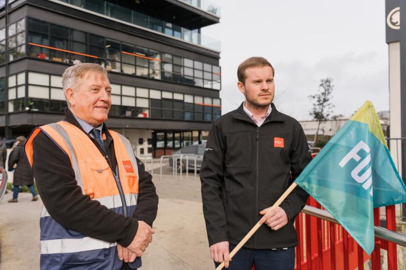 Gn&iacute;omha&iacute;ocht thionscla&iacute;och ag t&aacute;st&aacute;laithe tiom&aacute;naithe curtha ar ceal i ndiaidh comhaontaithe