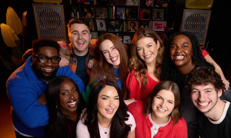 F&oacute;gra&iacute;onn RT&Eacute; 2FM sceideal nua do laethanta na seachtaine agus dearbha&iacute;onn l&aacute;ithreoir fadtr&eacute;imhseach go bhfuil siad ag imeacht