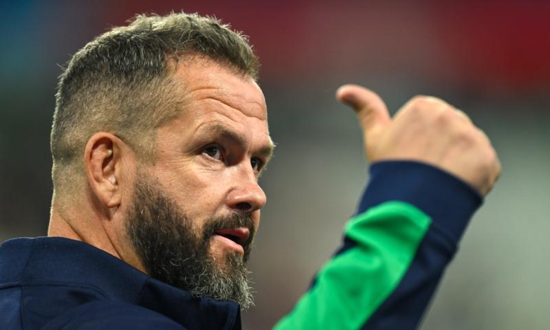 Deimhnítear Andy Farrell mar phríomhchóitseálaí tar éis síneadh fadtéarmach ar an gconradh