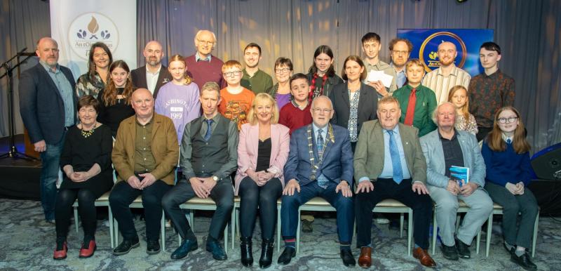 Duaiseanna liteartha bronnta ag Oireachtas na Gaeilge