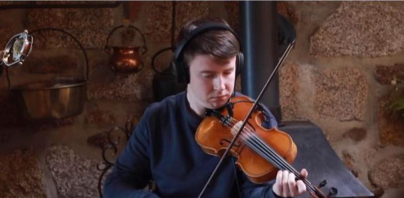 Beidh leacht, an Píobaire Mór ar siúl sa Chrannóg inniu