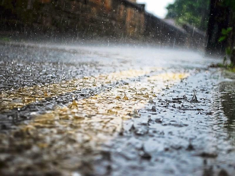Foláireamh ó Met Éireann faoi sheachtain gharbh atá romhainn i réamhaisnéis na haimsire