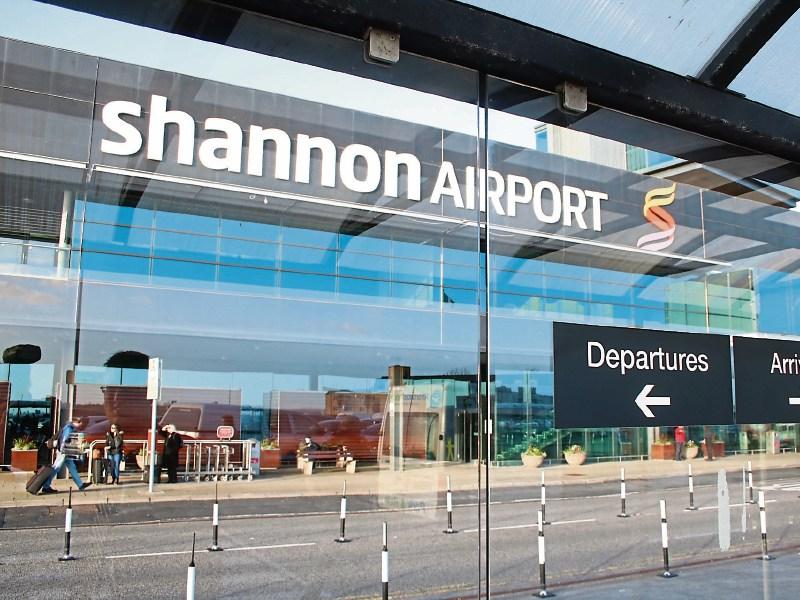 Cealuithe eitilte agus moilleanna ar bun agus Aerfort na Sionainne ag dúnadh go sealadach