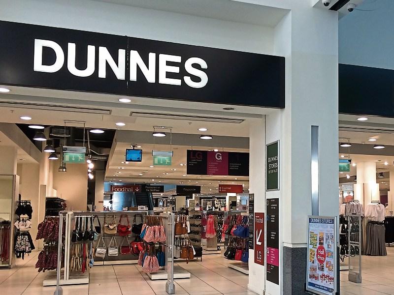 Rabhadh tugtha do chustaiméirí Éireannacha agus milseog mhóréilimh Dunnes Stores bainte de na seilfeanna mar gheall ar eagla faoi ailléirgí