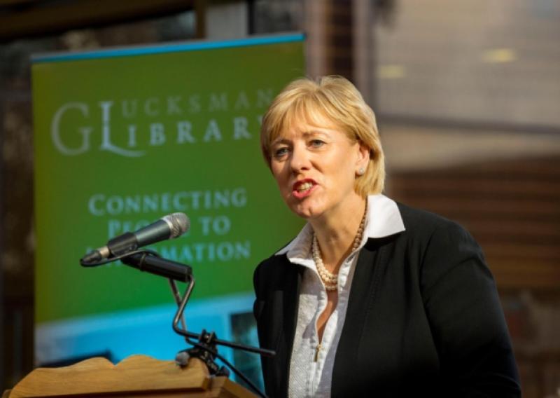 Fógraítear €6.2 milliún de mhaoiniú do scoileanna, d'áiseanna pobail agus spóirt ar fud na tíre 